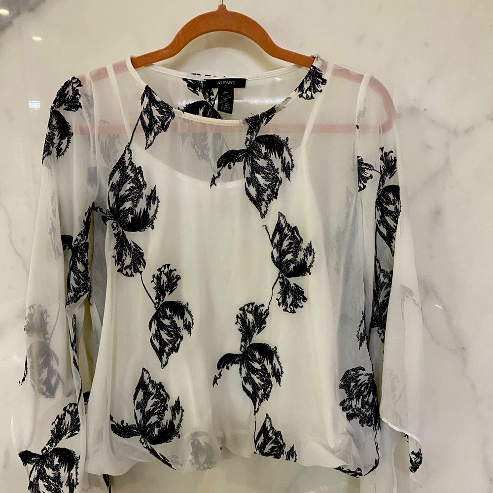 Blouse XS worn once only.
